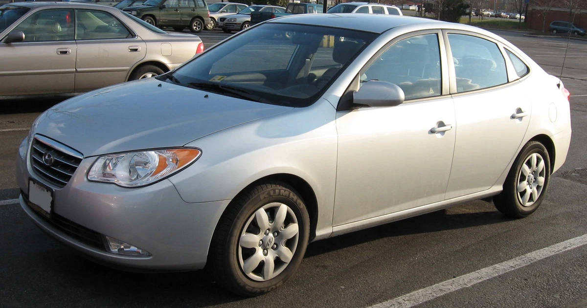 Огляд Hyundai Elantra HD 1.6: плюси, мінуси, ціни