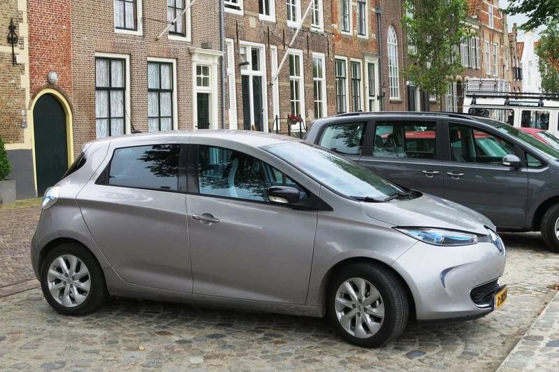 Renault Zoe вживана: батарея, оренда, запас ходу