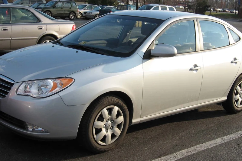 Огляд Hyundai Elantra HD 1.6: плюси, мінуси, ціни