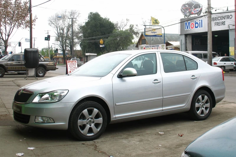 Octavia A5 чи Corolla E150: що краще купити
