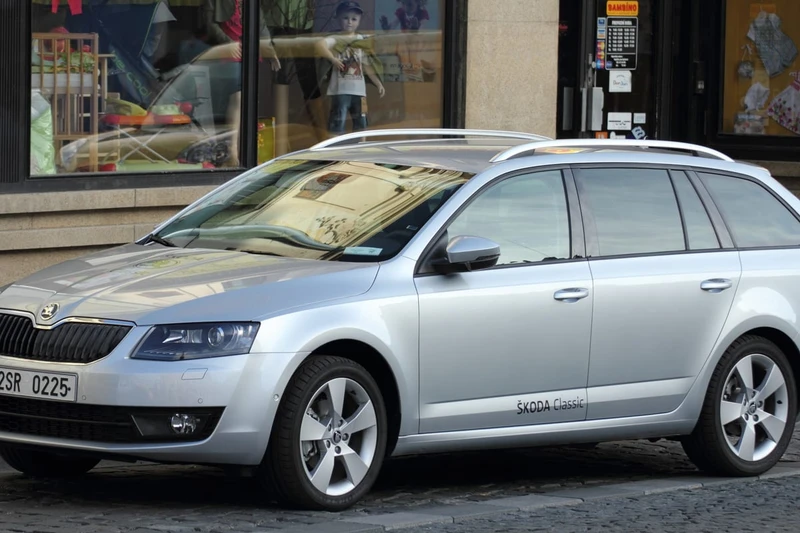 Яке сімейне авто купити до 10 000 доларів
